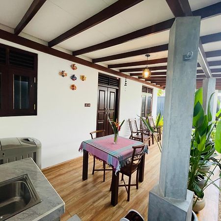 The Nook Hotel Hikkaduwa Exterior photo