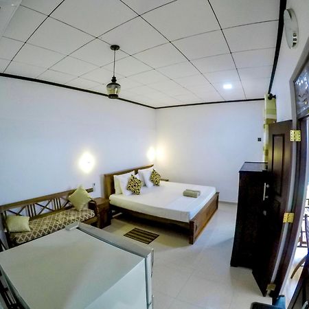 The Nook Hotel Hikkaduwa Exterior photo